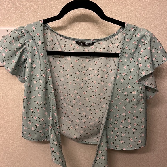 Cross cross tie blouse - Picture 3 of 3